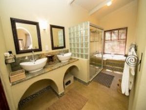 ©Camelthorn Lodge, Simbabwe; Kalahari – Afrika Spezial Safaris, Dresden