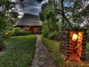 ©Gorges Lodge, Simbabwe; Kalahari – Afrika Spezial Safaris, Dresden