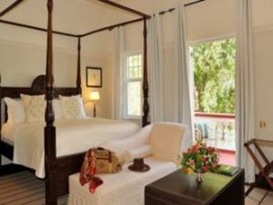 ©Victoria Falls Hotel, Simbabwe; Kalahari – Afrika Spezial Safaris, Dresden