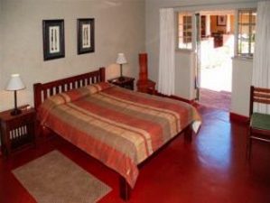 ©Amadeus Garden, Simbabwe; Kalahari – Afrika Spezial Safaris, Dresden
